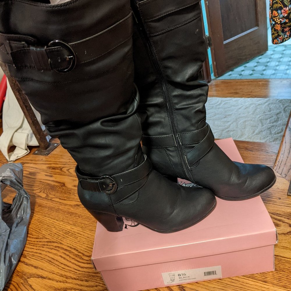 8.5 Black Tall Slouchy boot